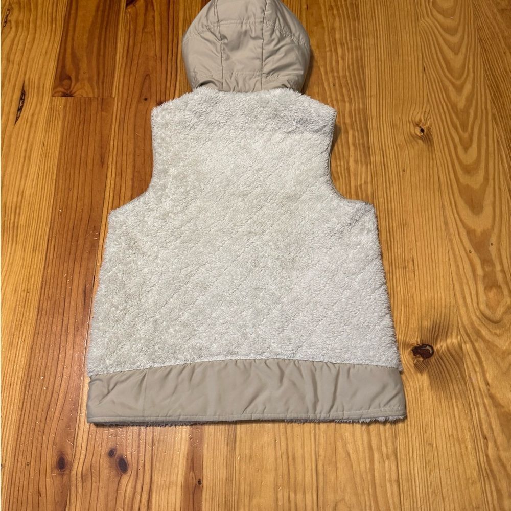 Patagonia Los Gatos Reversible Hooded Vest Tan/Ivory Sherpa Fleece Womens MED - Picture 10 of 13
